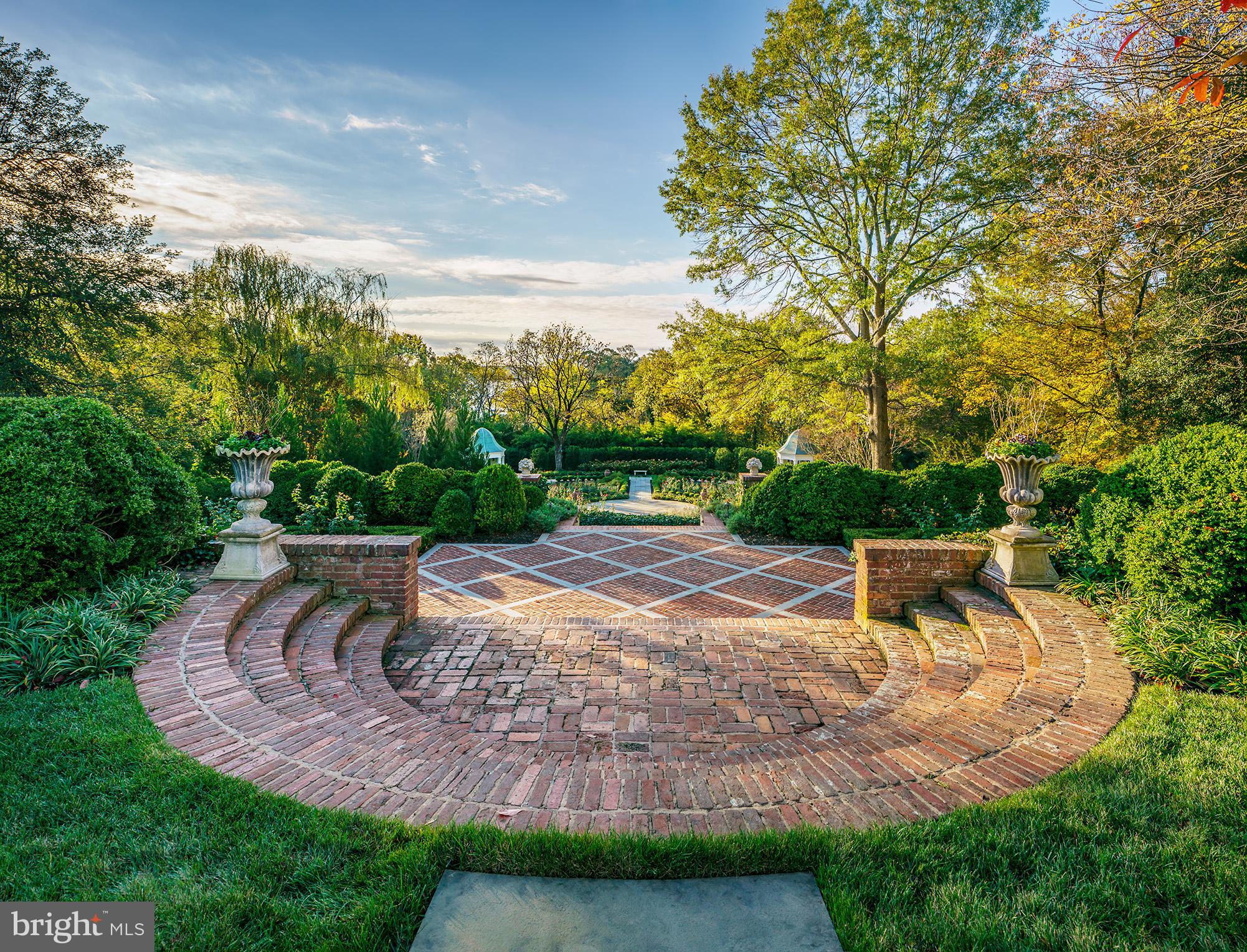 WELLINGTON - Residential