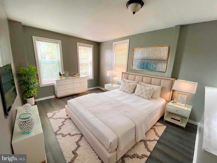 🏡 Spacious & Stylish 3-Bedroom Apartment – Available August 1st!

Welcome to 635 W York St, a beautiful and well-maintained apartment in an unbeatable location! This charming unit features 3 spacious bedrooms, a modern 3-piece bathroom, and is located just 10 minutes from downtown — perfect for enjoying everything the city has to offer.

🚍 Convenient access to public transportation makes your daily commute a breeze.
🛋️ The apartment offers comfort, space, and a cozy atmosphere you’ll love to come home to.
⚡ Fast and easy application process – don't miss out on this amazing opportunity!

📅 Ready for move-in: August 1st

Contact us today to schedule a viewing!