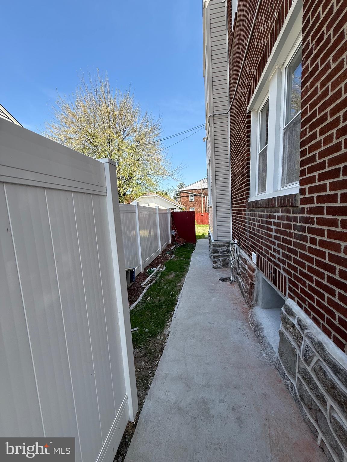 PHILADELPHIA (NORTHEAST) - Residential