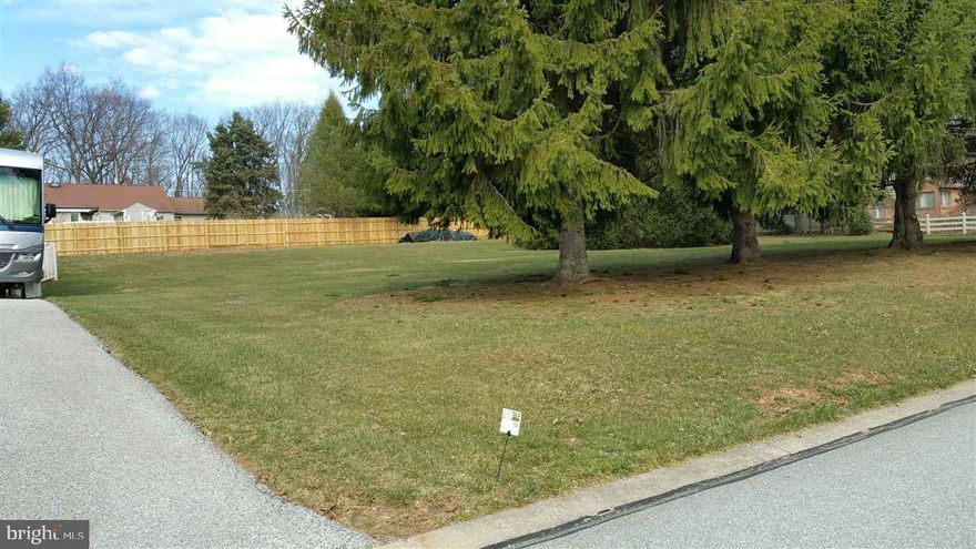 Build your dream home.  Bring your favorite builder to a Leaders Heights neighborhood in Dallastown Area School District.  The lot is completed level making perfect builder's lot.  Wonderful and quite established area.  Overlook beautiful Lake Williams.  Half acre lot, fabulous for commuters just off I- 83, South or North.