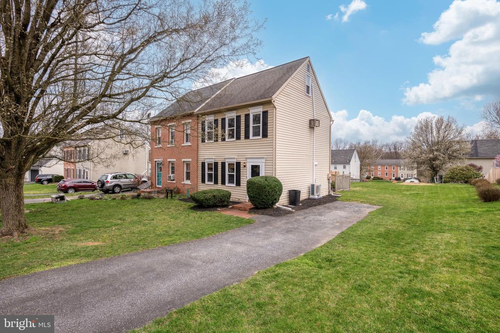 Photo of 1621 Colchester Drive, Lancaster, PA 17603 (MLS # PALA2048252)