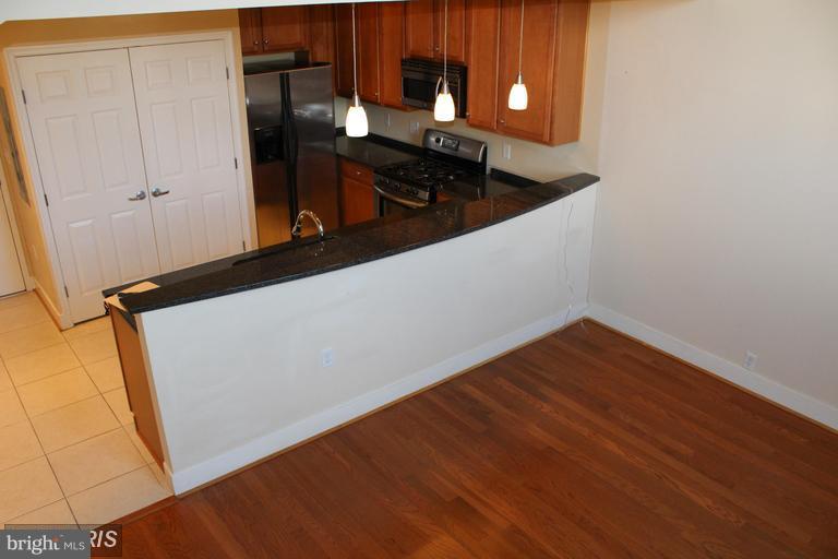 MAURY COMMONS - Residential Lease