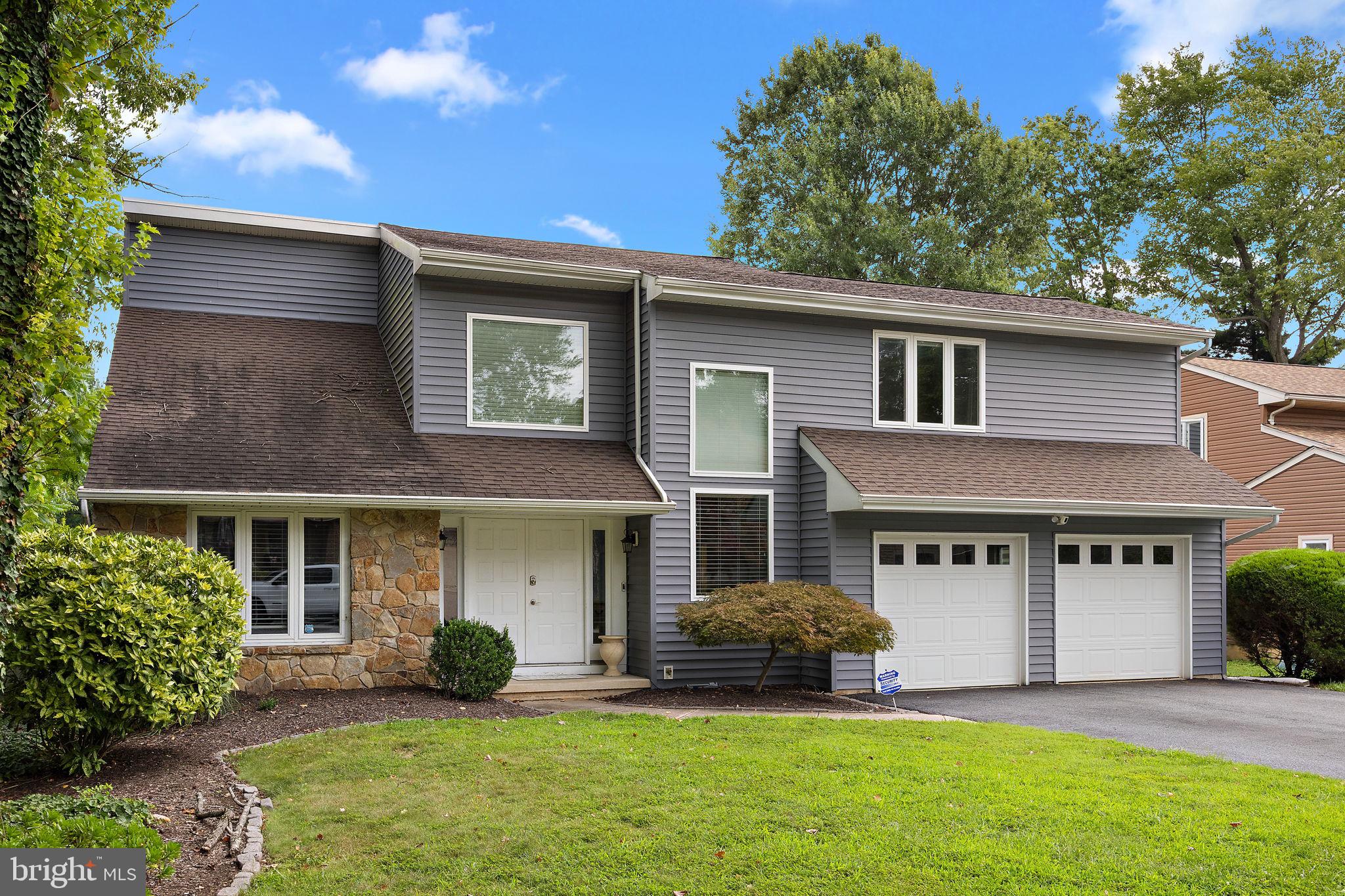 7 BELLEMEADE COURT