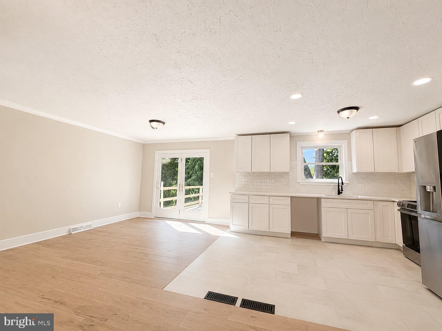 236 AMEDA DRIVE
