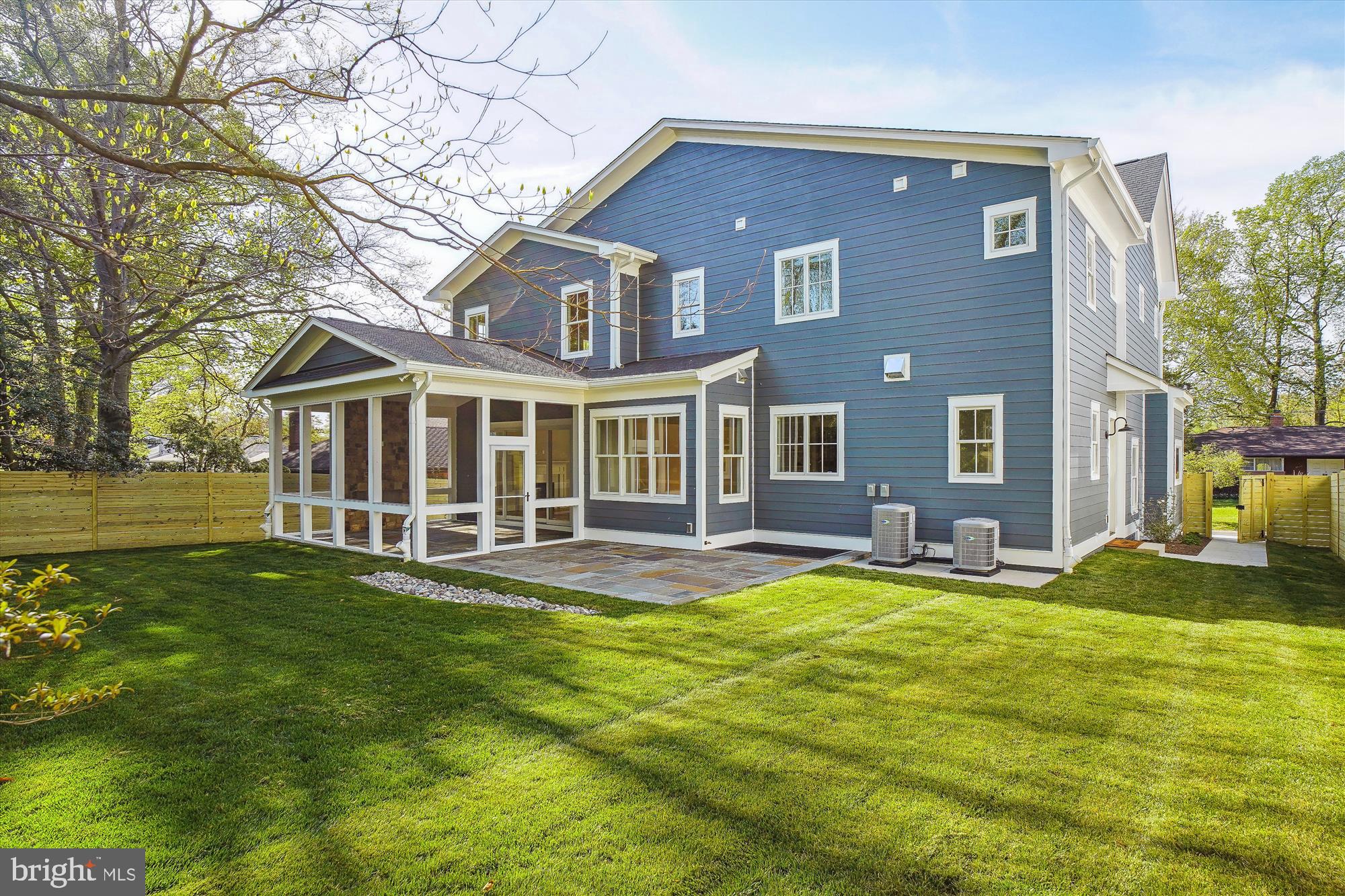 KENWOOD PARK - Residential