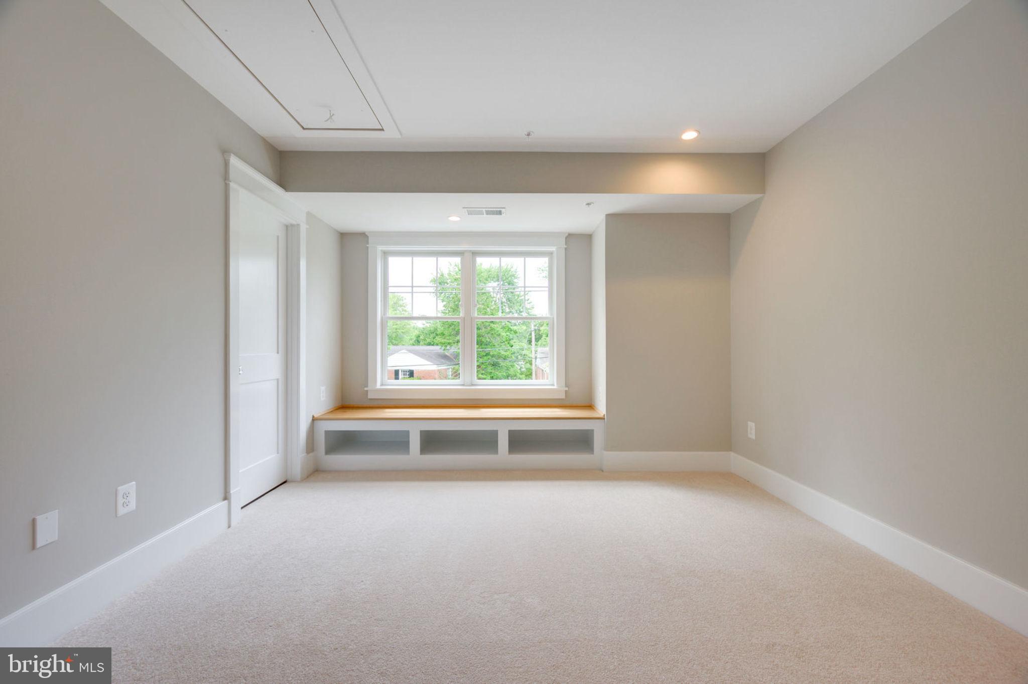 SPRINGFIELD - Residential