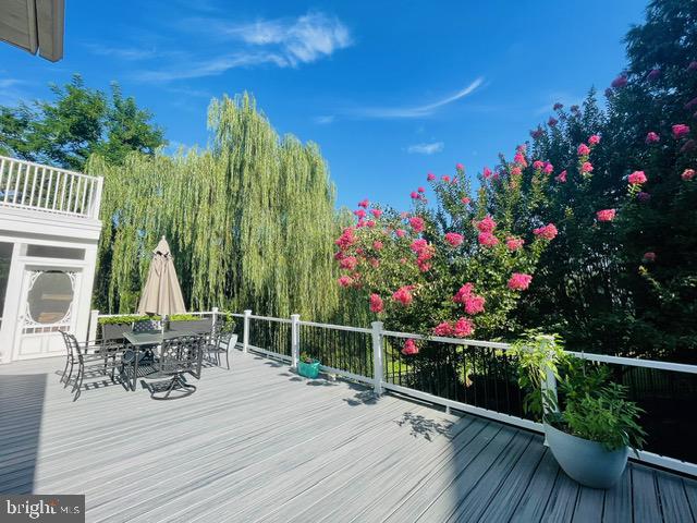 LANSDOWNE ON THE POTOMAC - Residential Lease