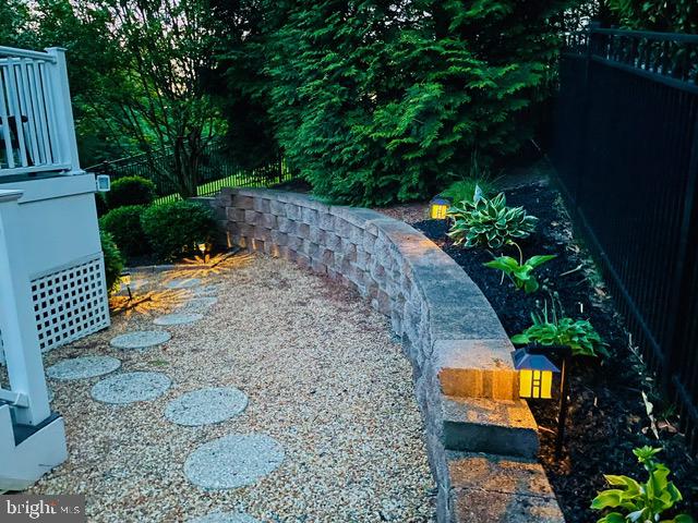 LANSDOWNE ON THE POTOMAC - Residential Lease