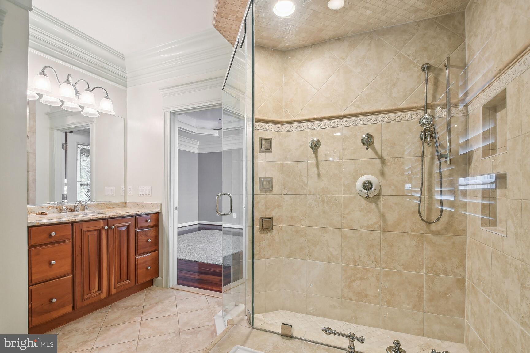 LANSDOWNE ON THE POTOMAC - Residential Lease