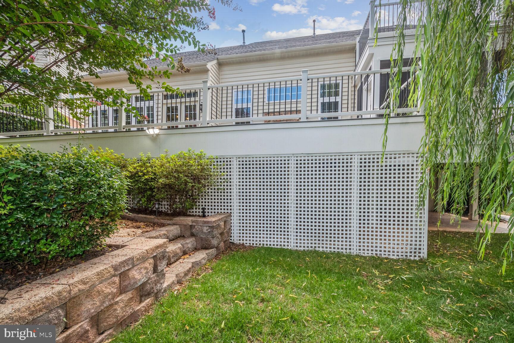 LANSDOWNE ON THE POTOMAC - Residential Lease