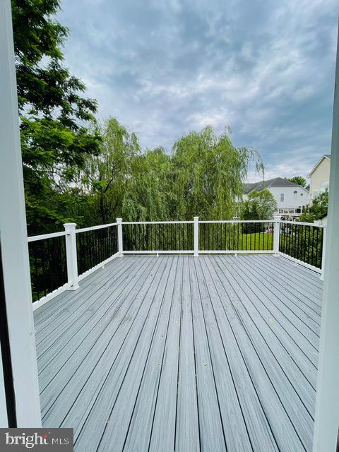 LANSDOWNE ON THE POTOMAC - Residential Lease