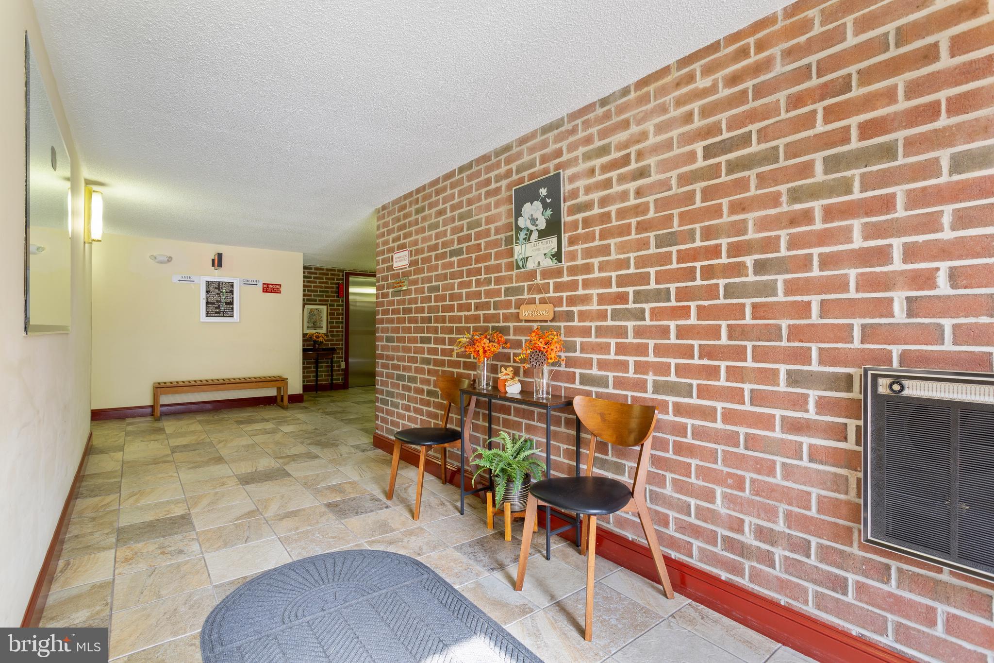 LEISURE WORLD - Residential