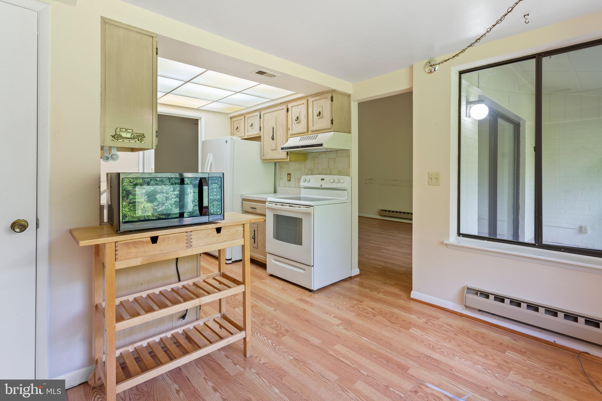 LEISURE WORLD - Residential