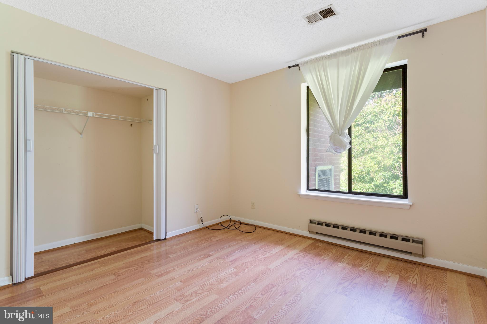 LEISURE WORLD - Residential