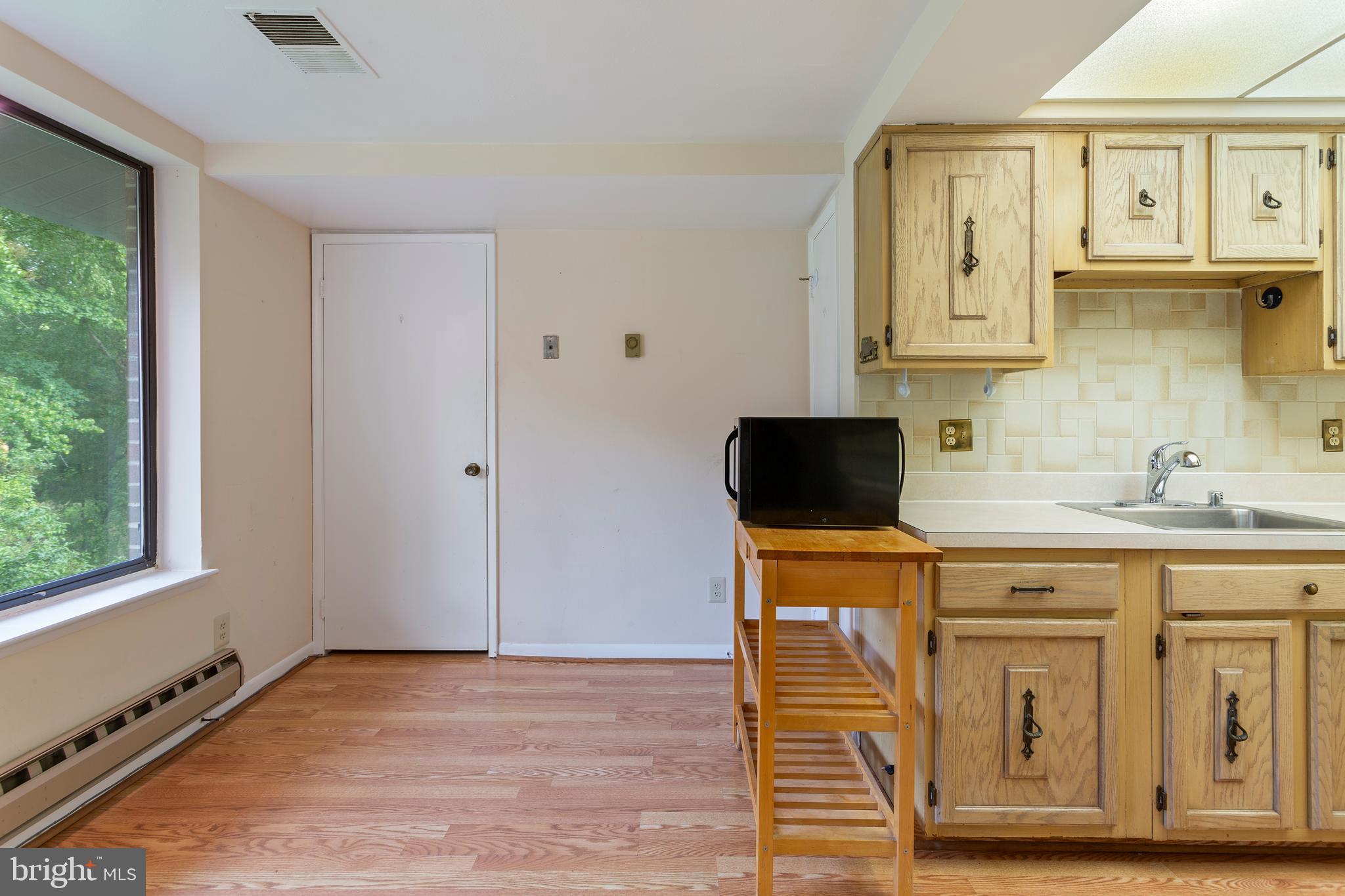 LEISURE WORLD - Residential