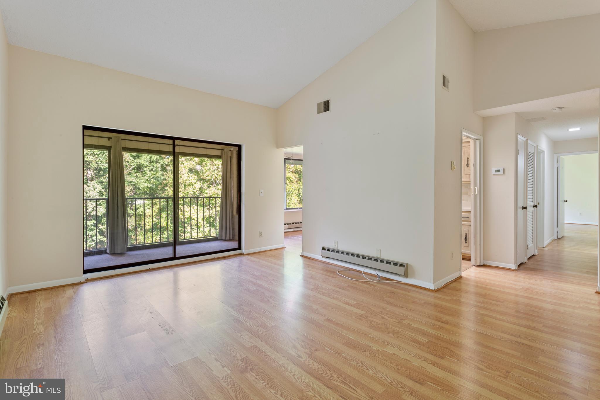 LEISURE WORLD - Residential