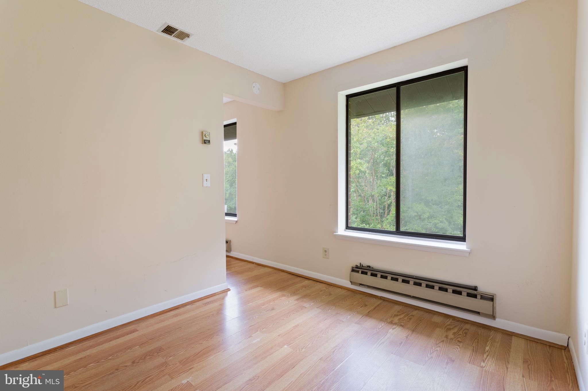 LEISURE WORLD - Residential