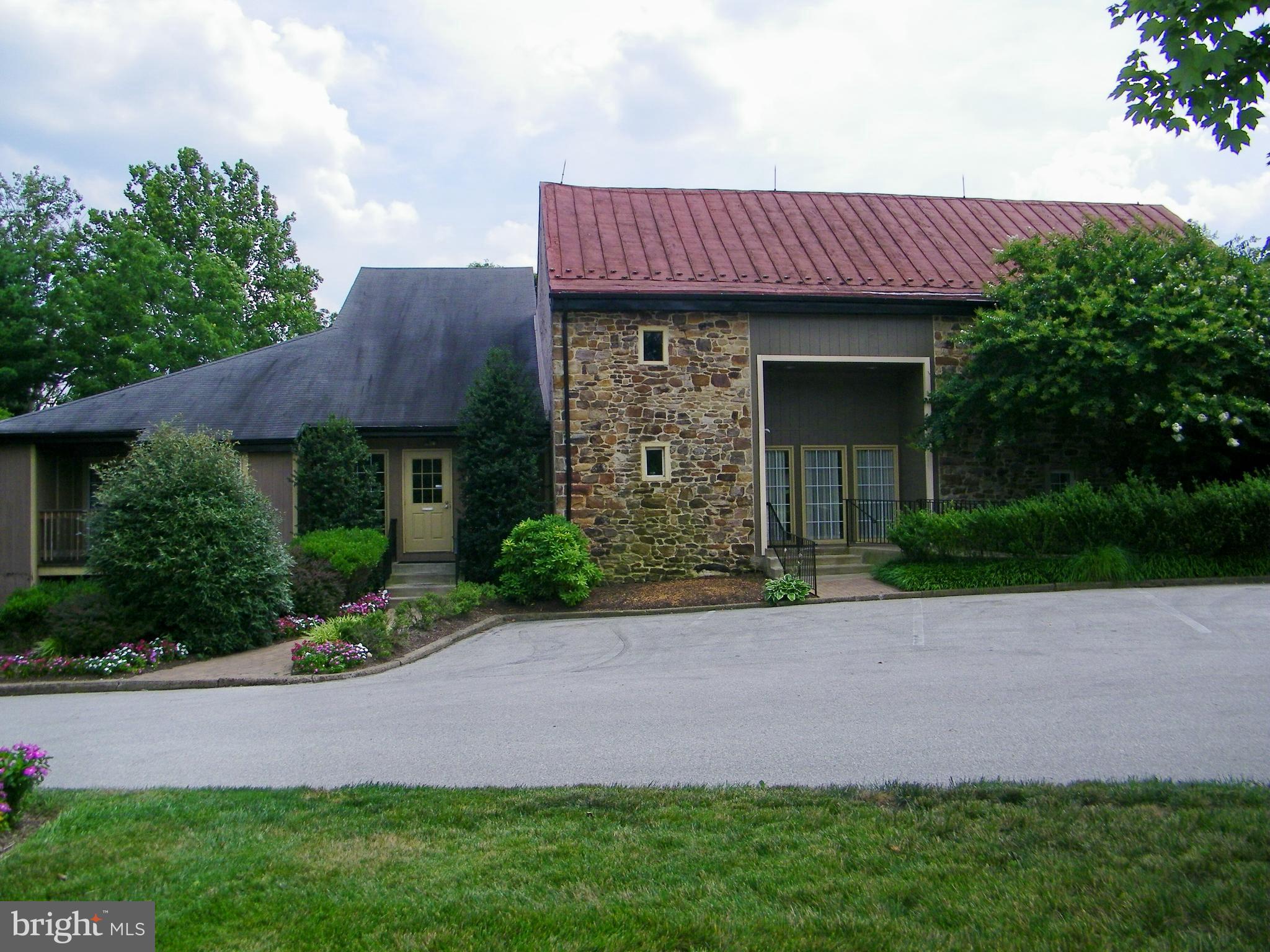 OXFORD OF BLUE BELL - Residential