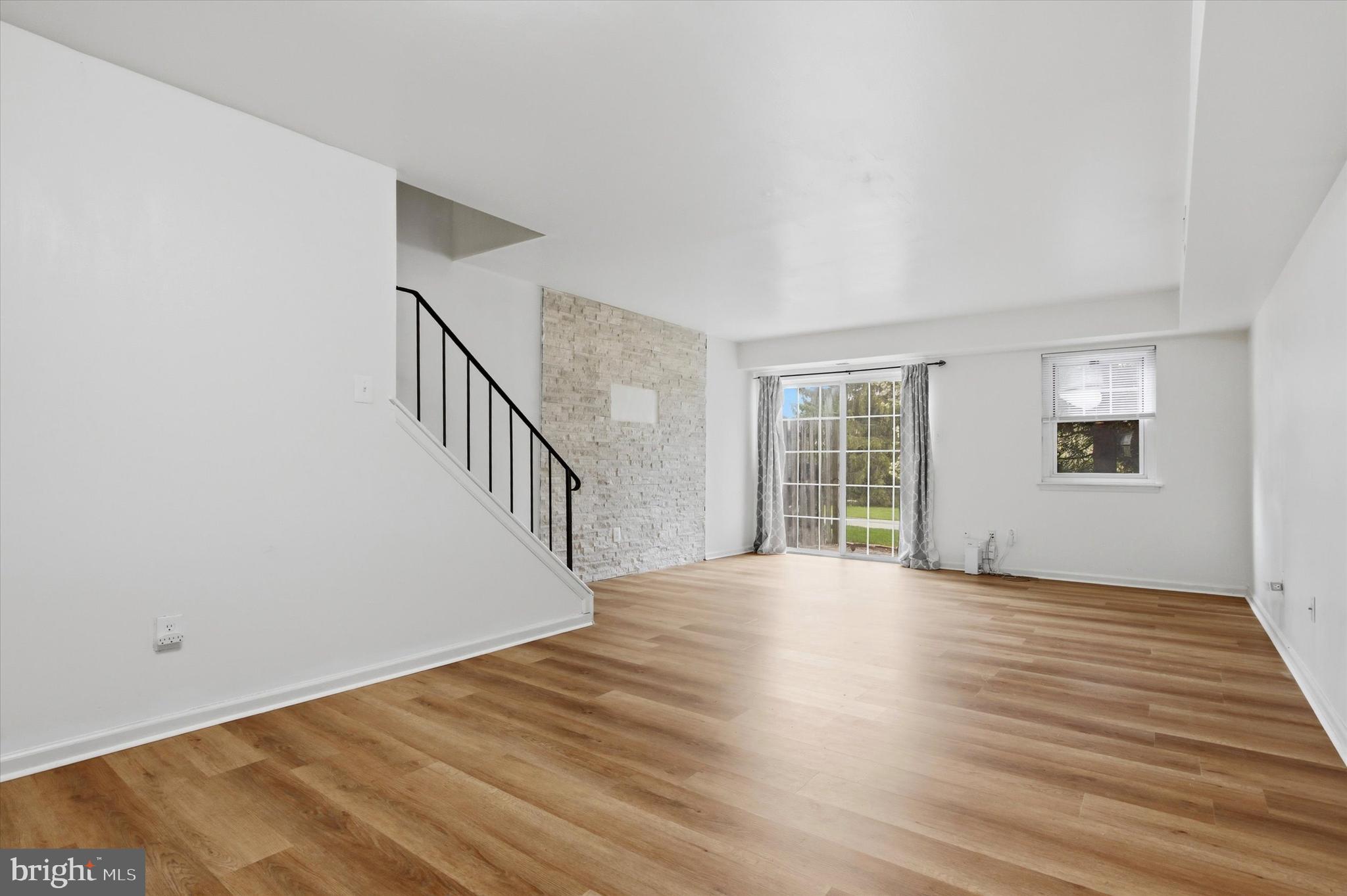 OXFORD OF BLUE BELL - Residential