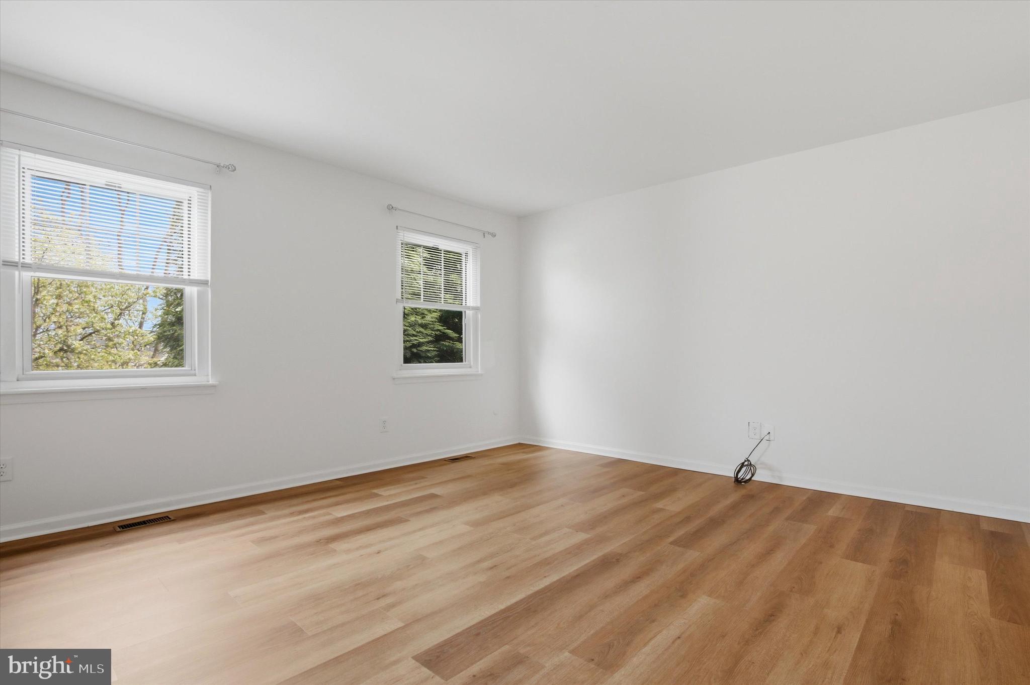 OXFORD OF BLUE BELL - Residential