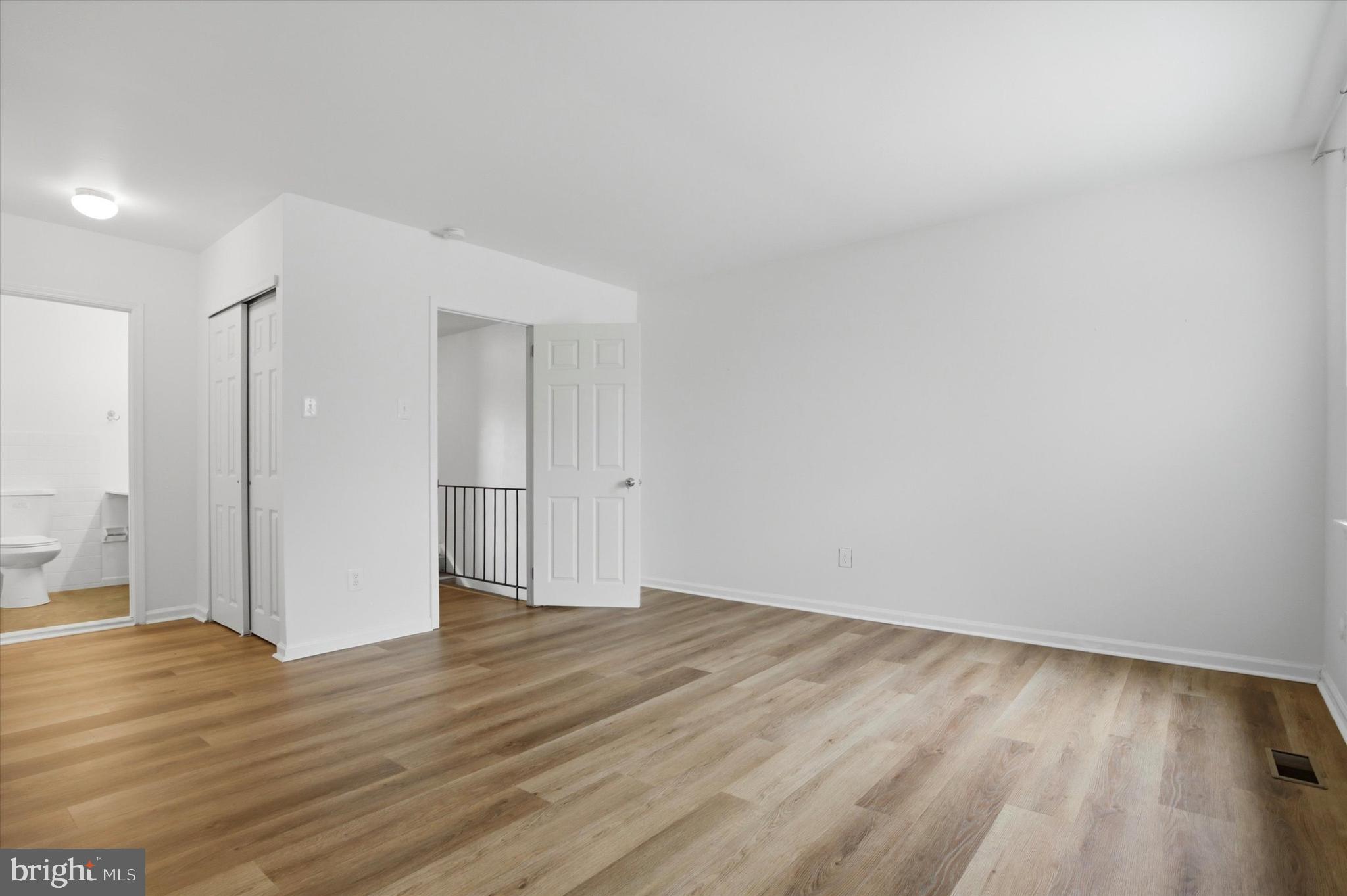 OXFORD OF BLUE BELL - Residential