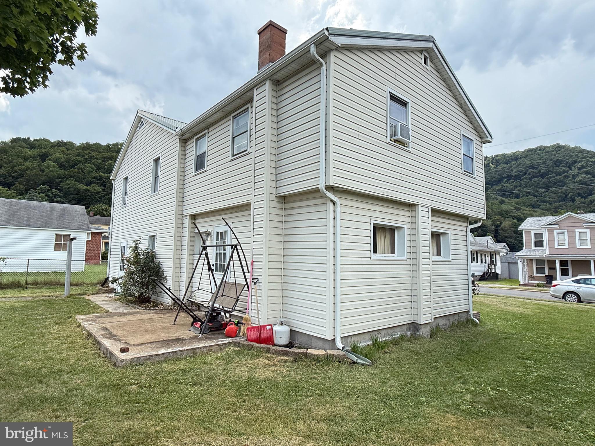 26 VERNON STREET