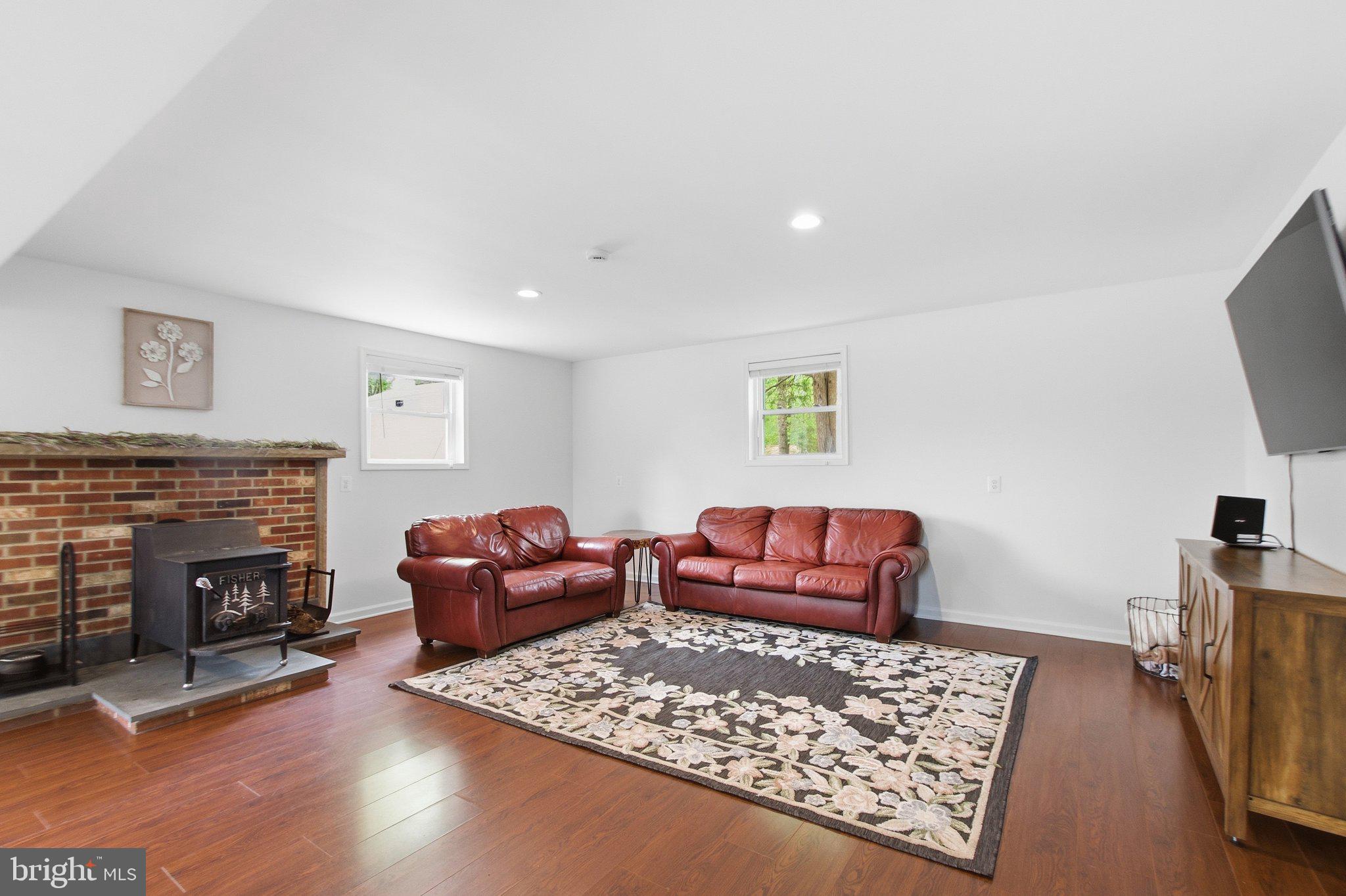 LORFAX HEIGHTS - Residential