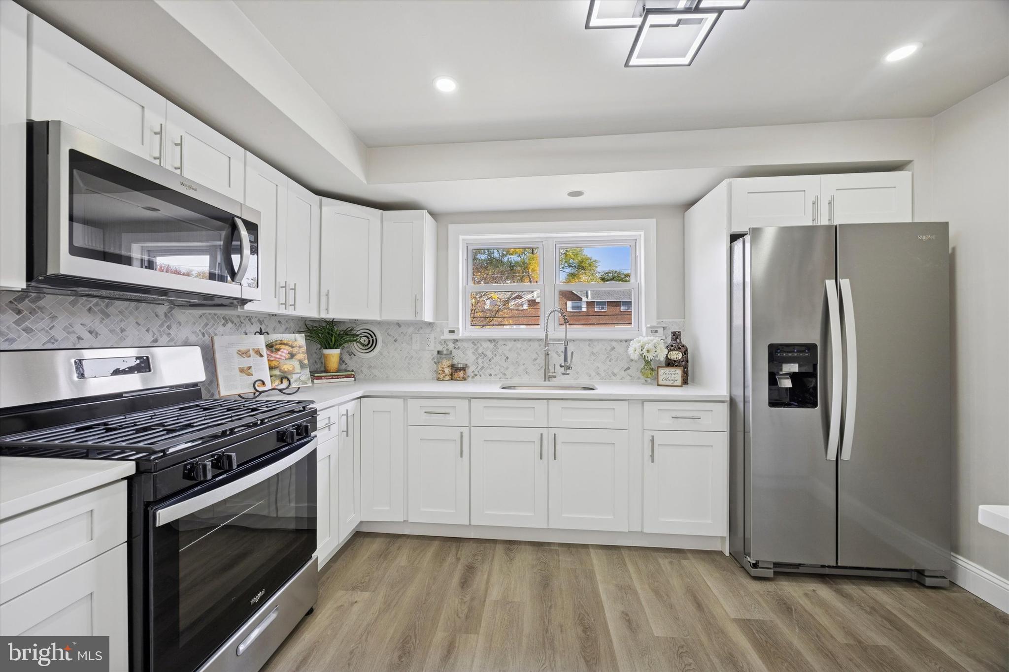 SHARON HILL - Residential