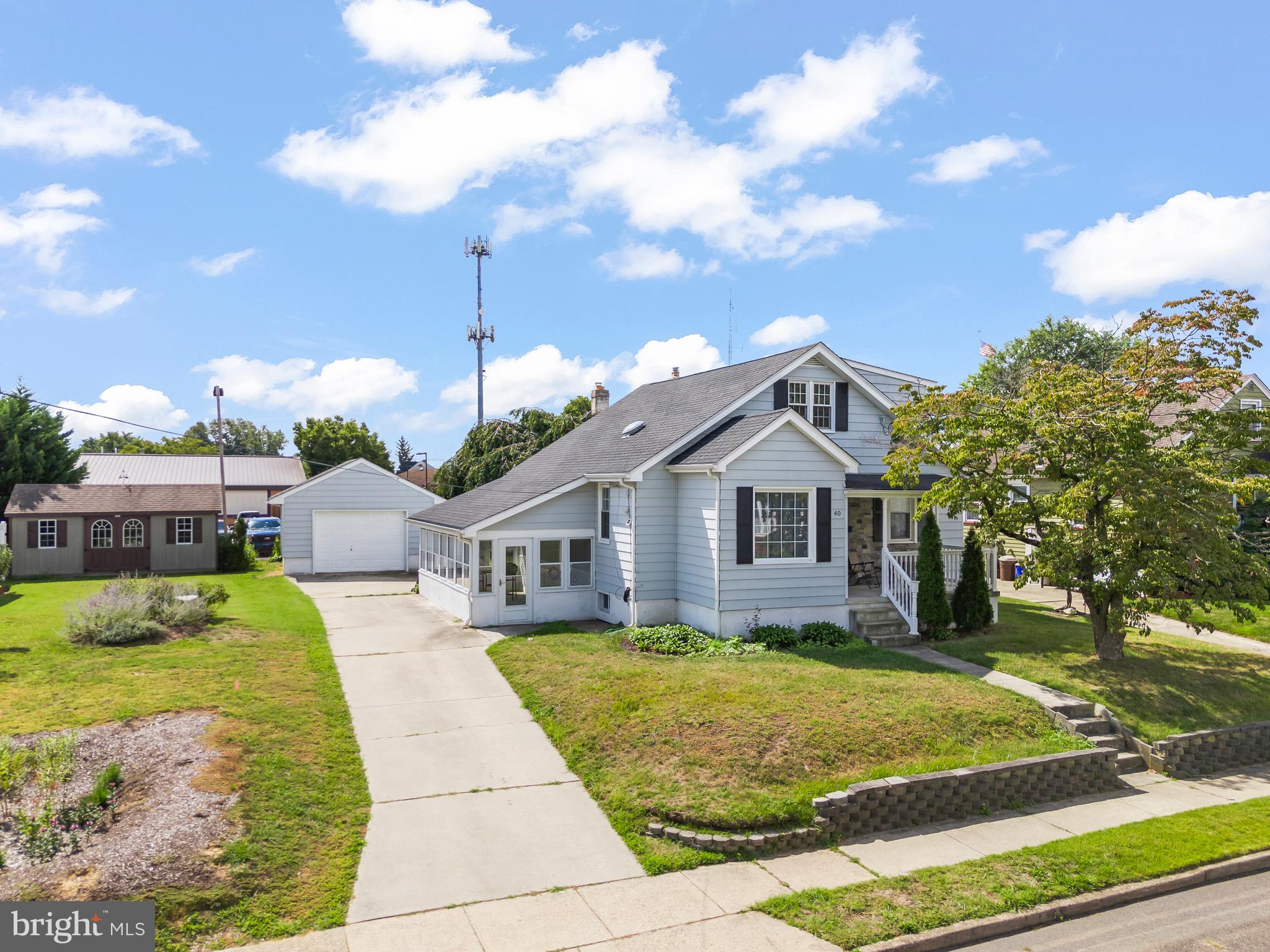 40 E CHESTNUT AVENUE