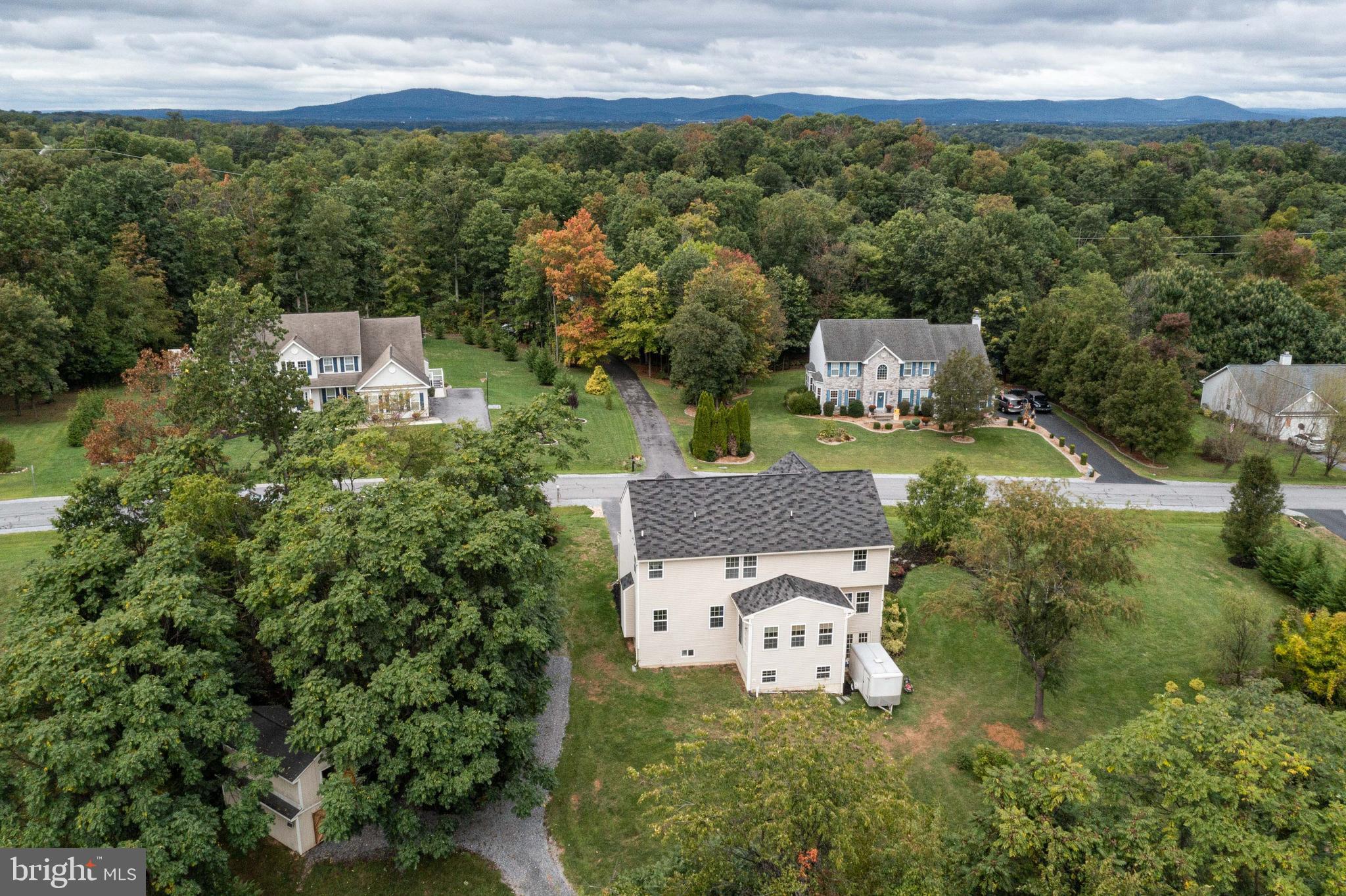 RIVER HILLS - Residential