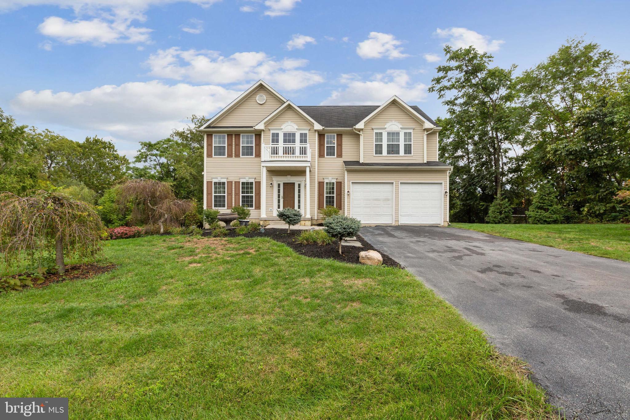 RIVER HILLS - Residential