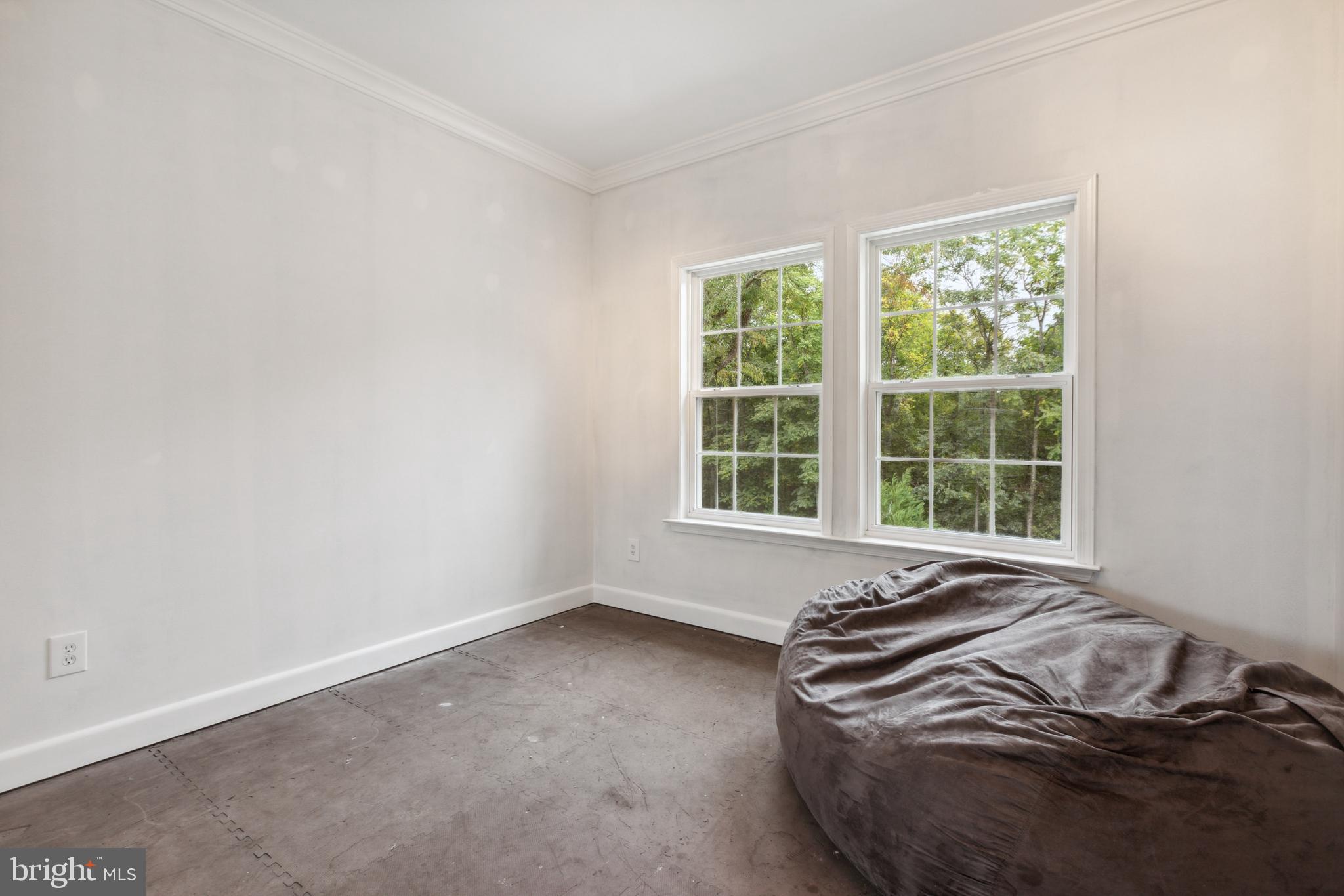 RIVER HILLS - Residential