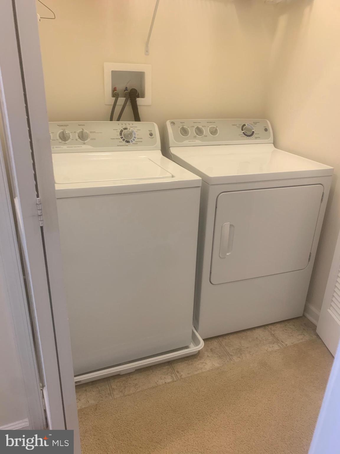 ESPLANADE AT RED RUN - Residential Lease