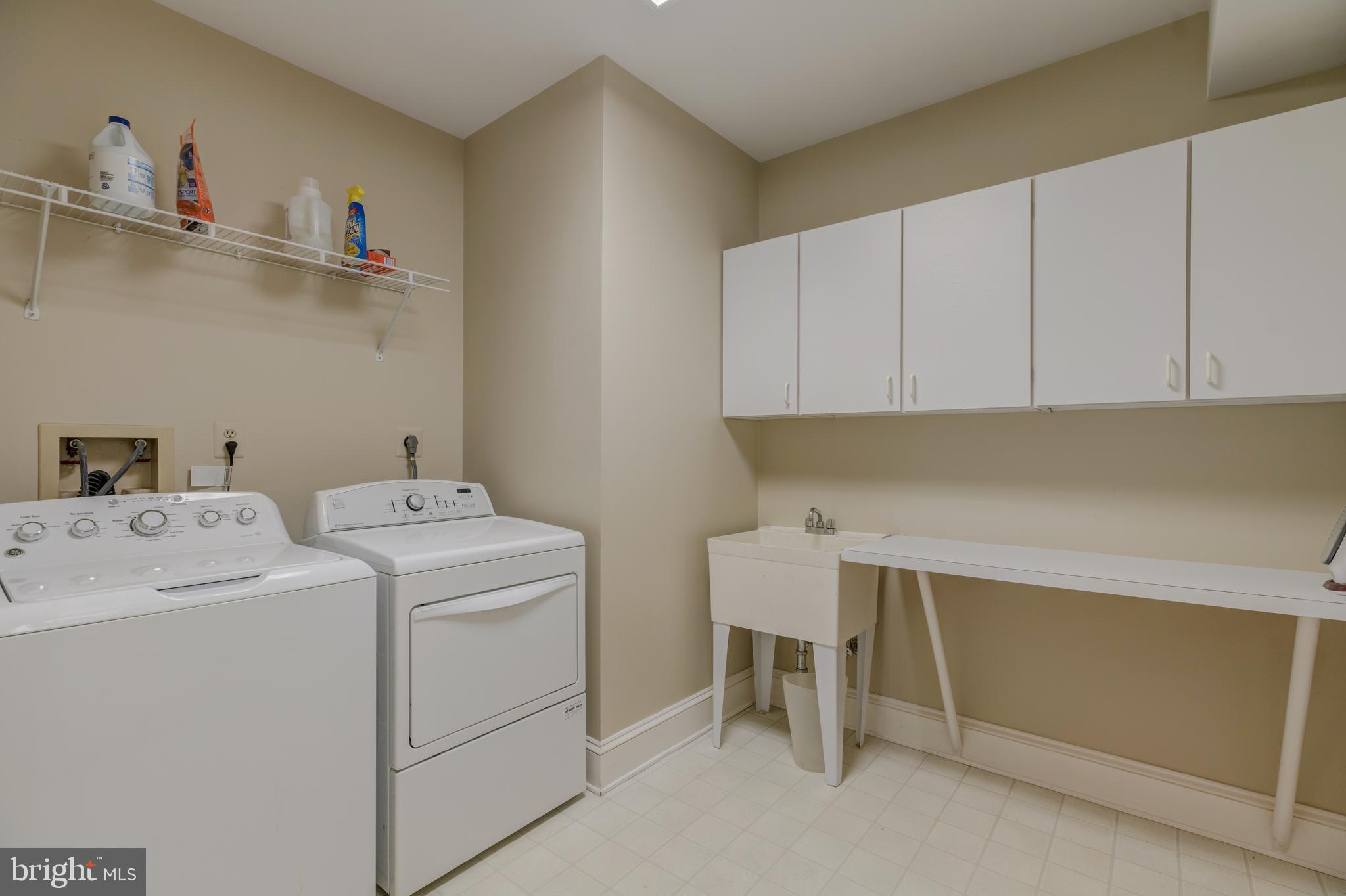 MCAULEY PARK - Residential