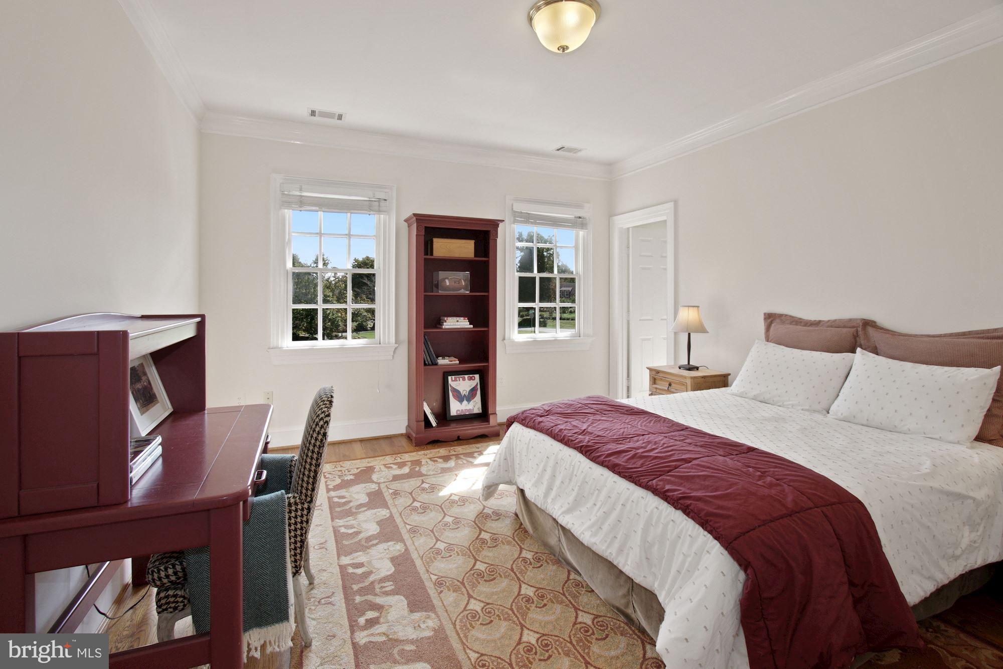 MCAULEY PARK - Residential