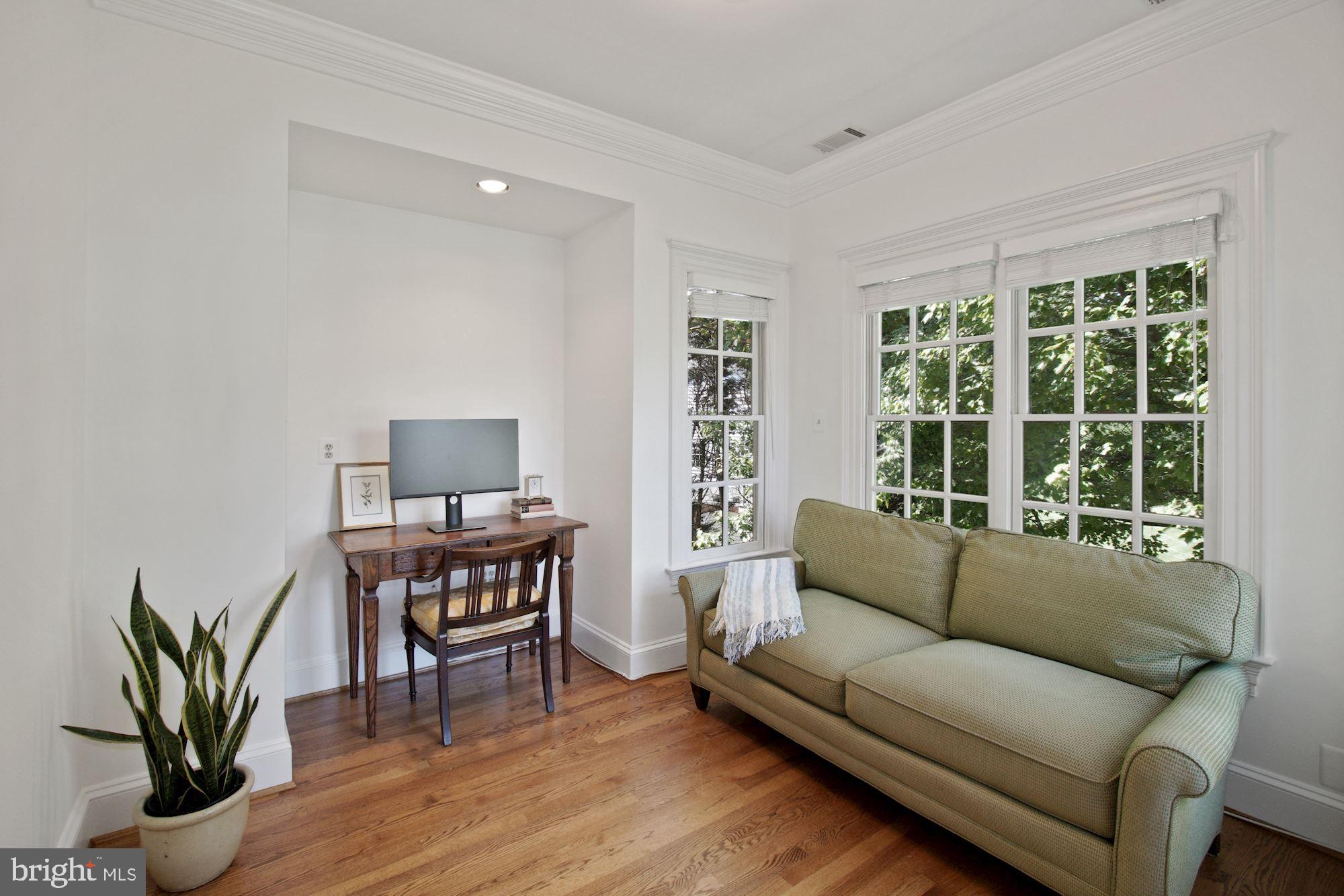 MCAULEY PARK - Residential