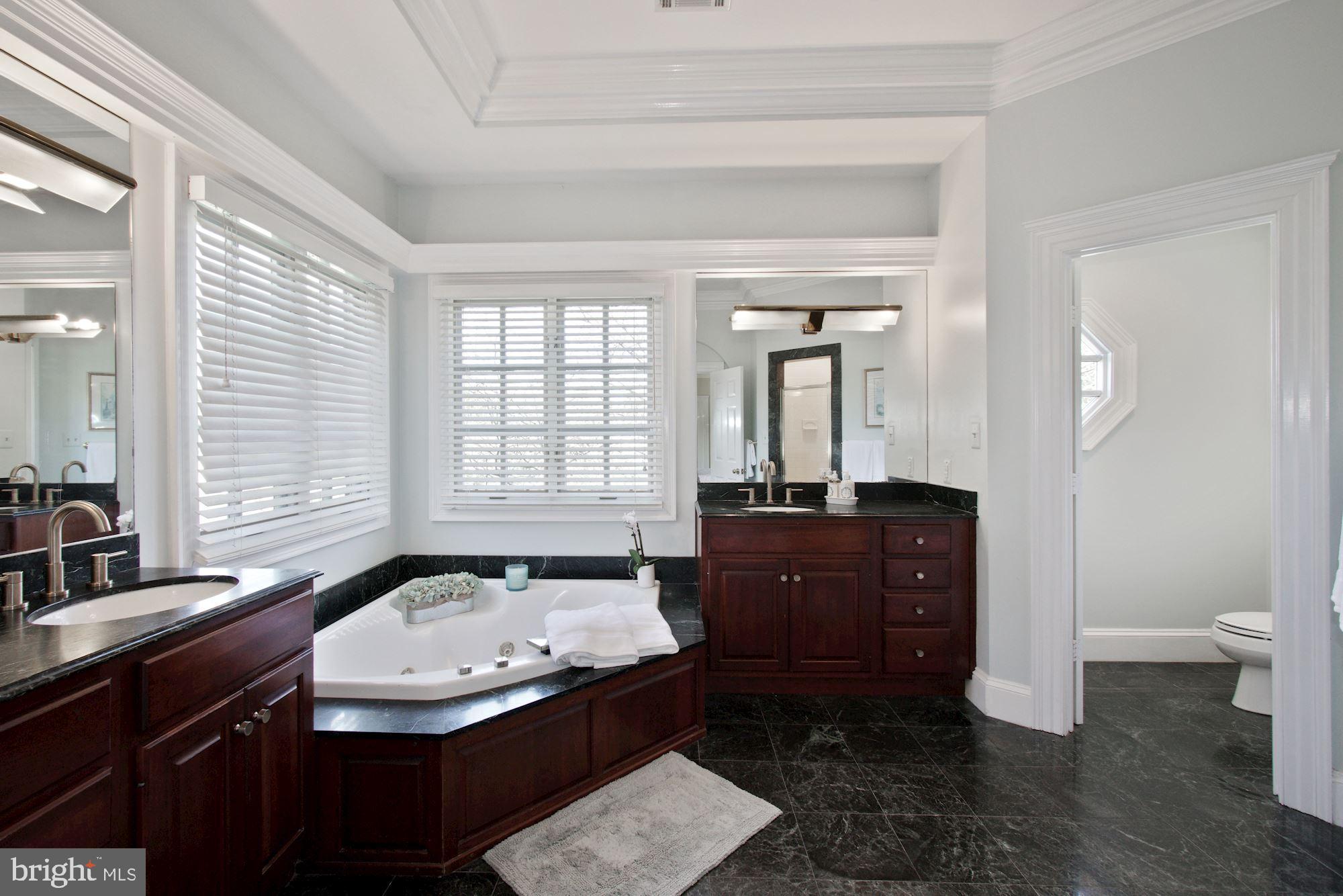 MCAULEY PARK - Residential