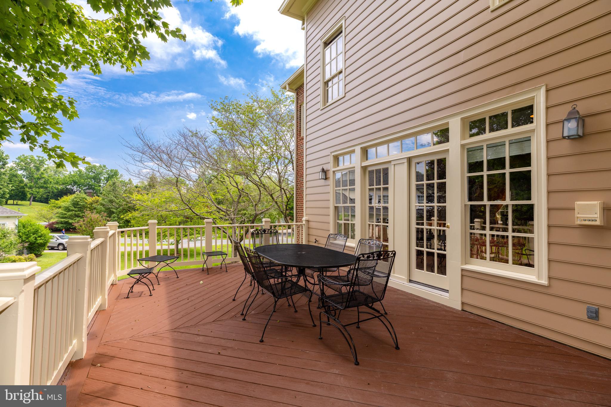 MCAULEY PARK - Residential