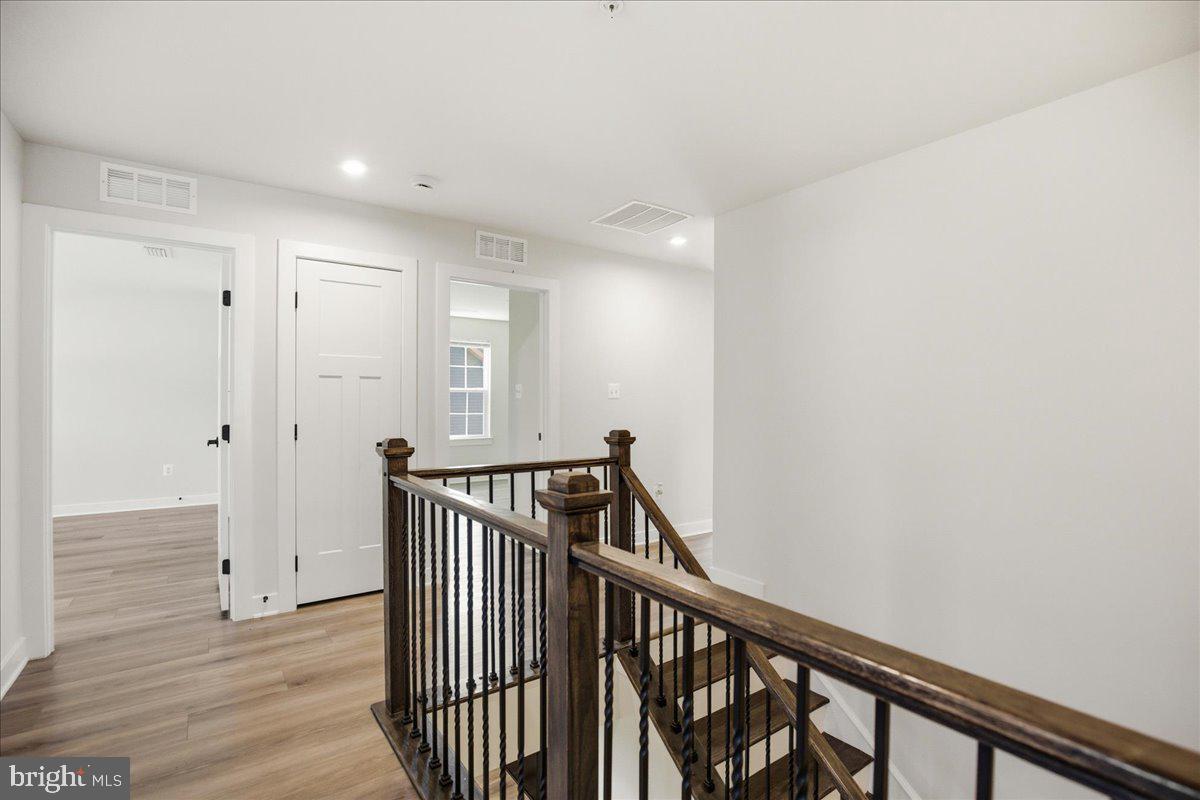 BRENTWOOD - Residential