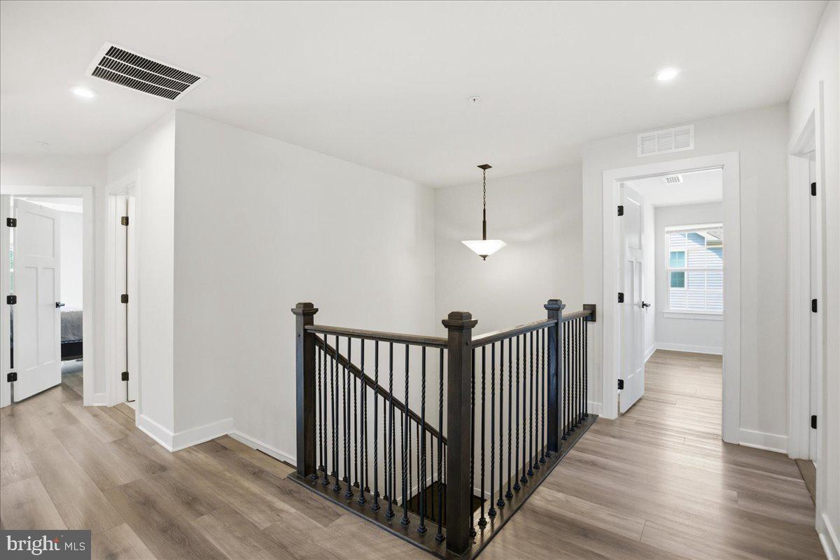 BRENTWOOD - Residential