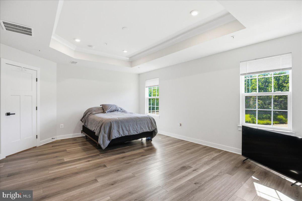 BRENTWOOD - Residential