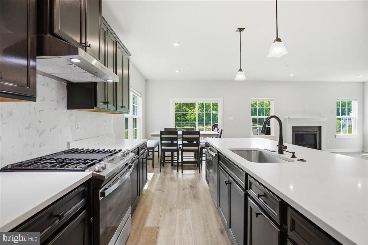 BRENTWOOD - Residential