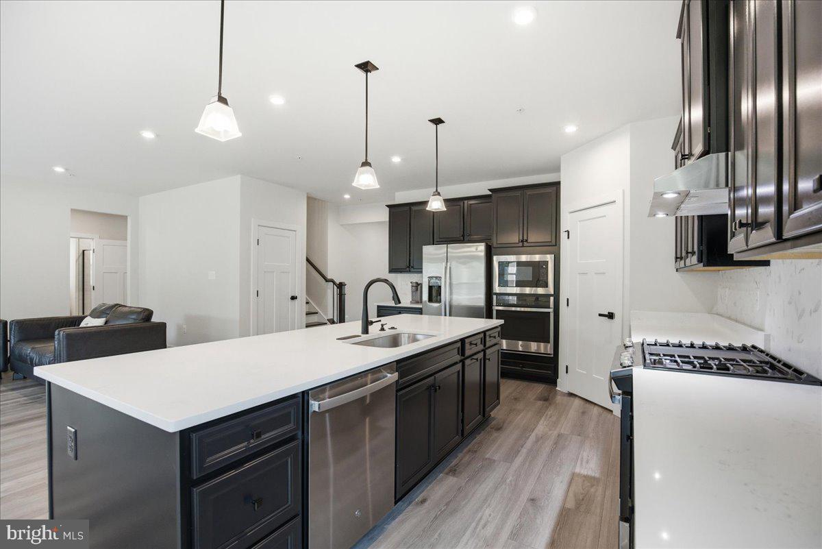 BRENTWOOD - Residential