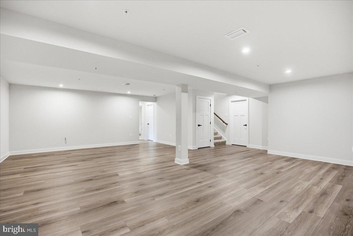 BRENTWOOD - Residential