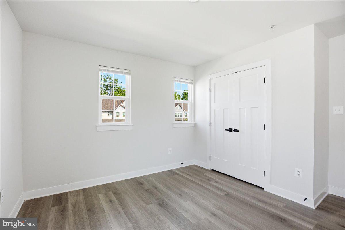 BRENTWOOD - Residential