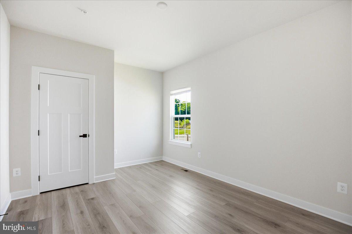 BRENTWOOD - Residential