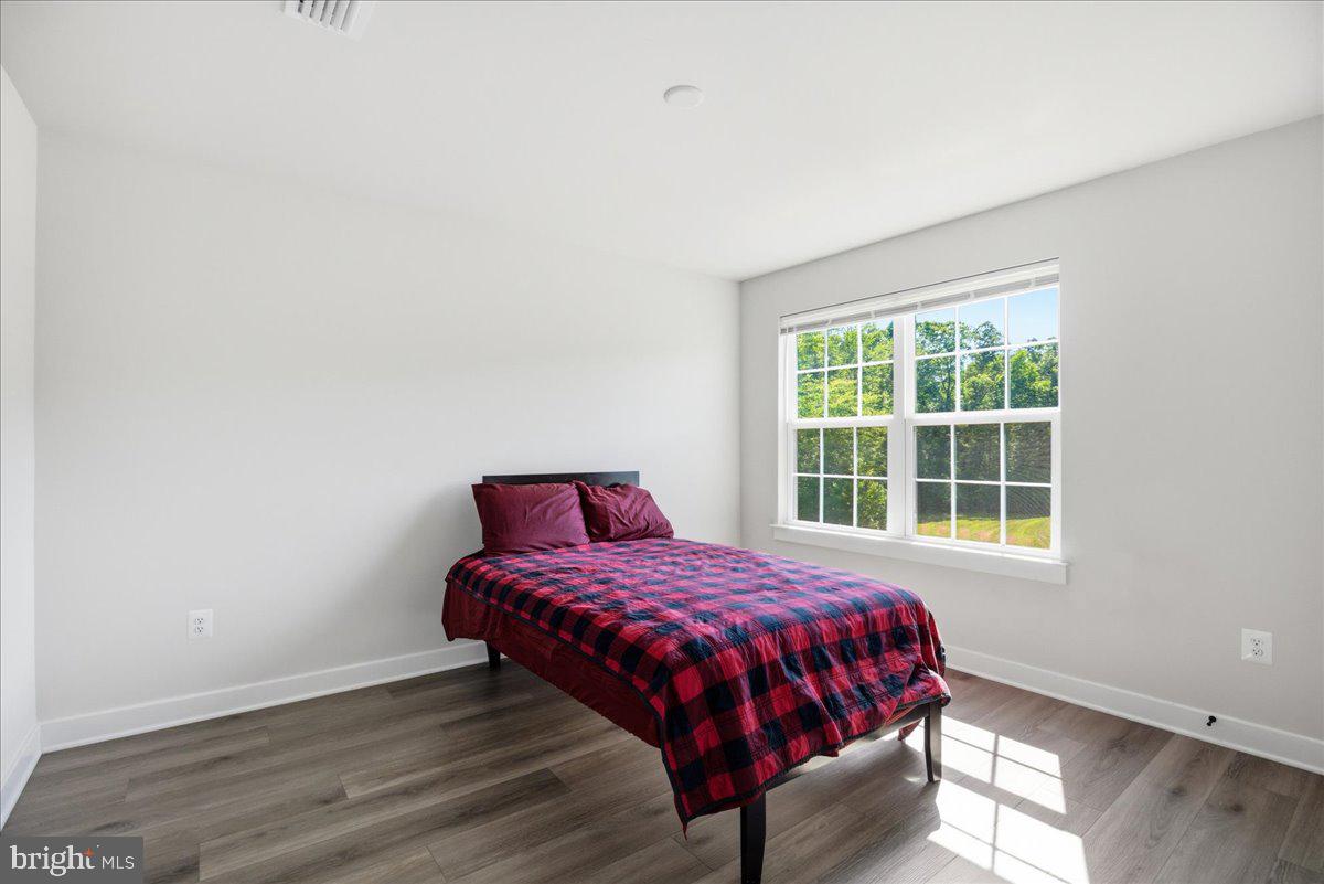 BRENTWOOD - Residential