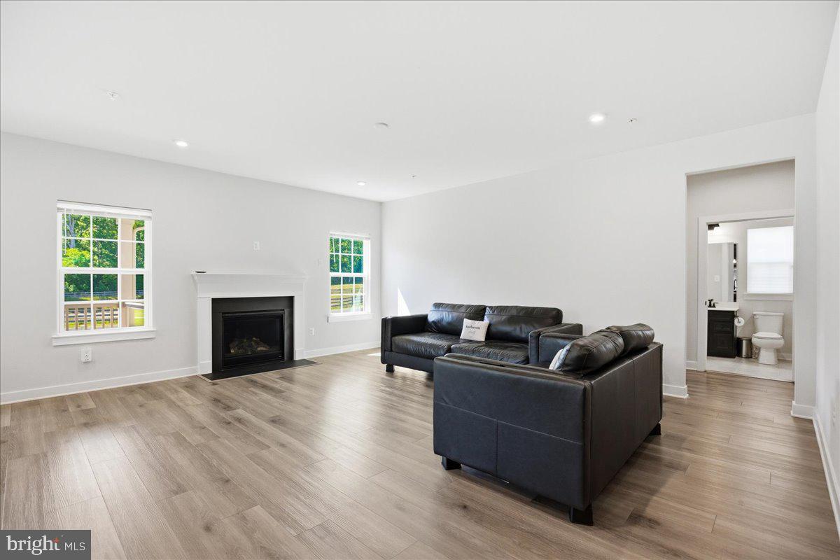 BRENTWOOD - Residential
