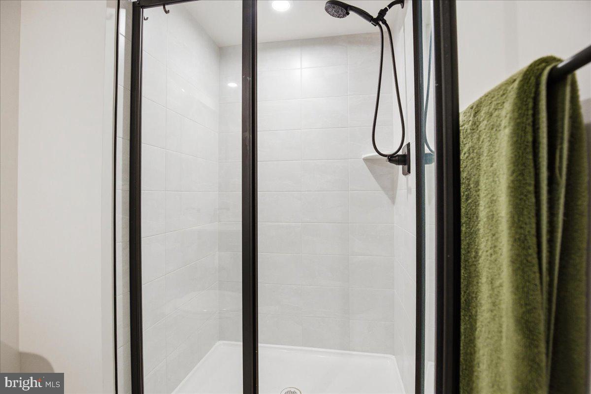 BRENTWOOD - Residential