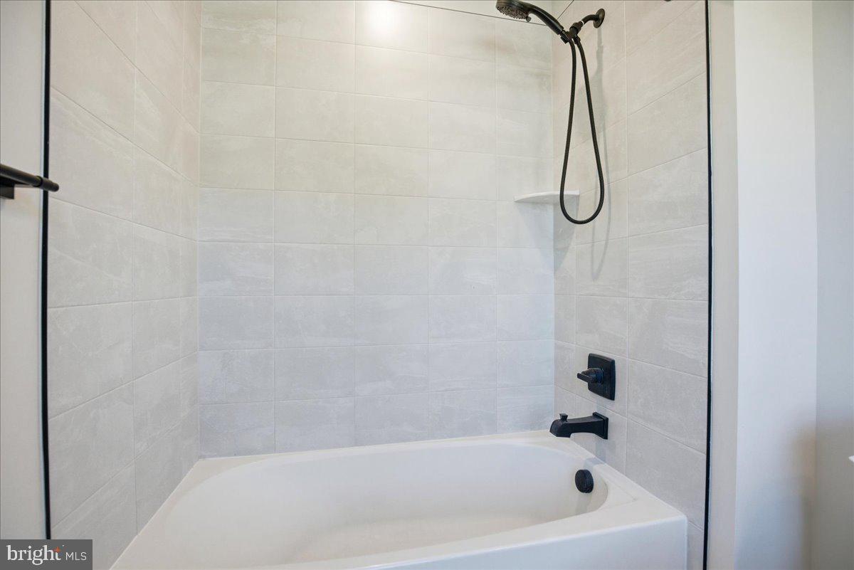BRENTWOOD - Residential